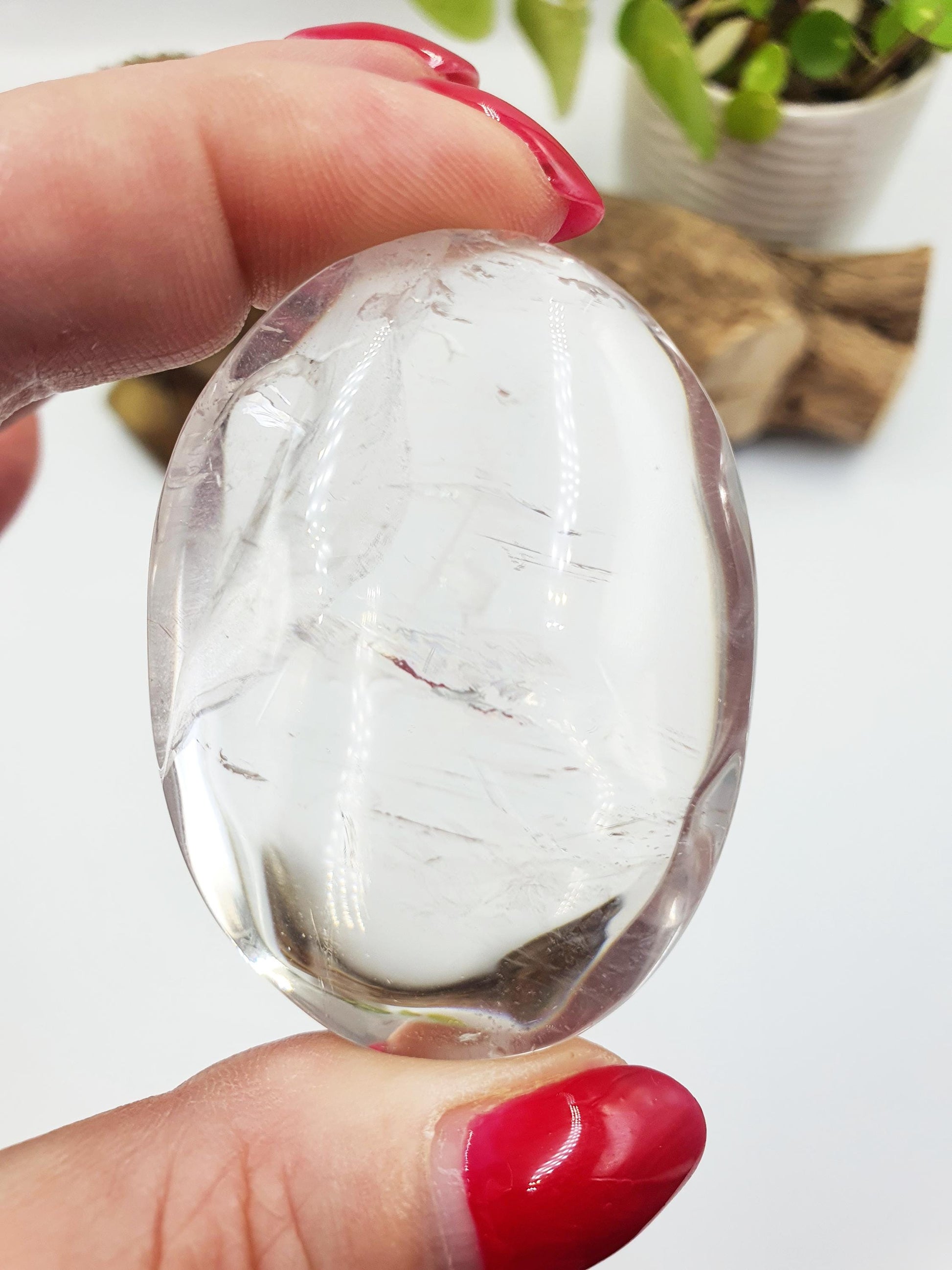 Clear Quartz Palm Stone - Energy Amplifying Healing Crystal - 80g