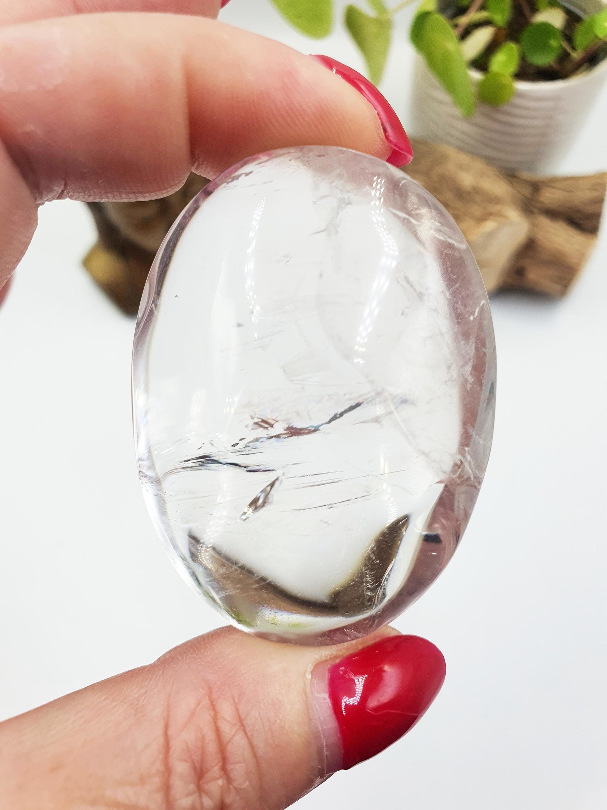 Clear Quartz Palm Stone - Energy Amplifying Healing Crystal - 80g