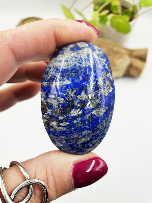Lapis Lazuli Palm Stone - Wisdom & Truth Third Eye Chakra Crystal, 70g