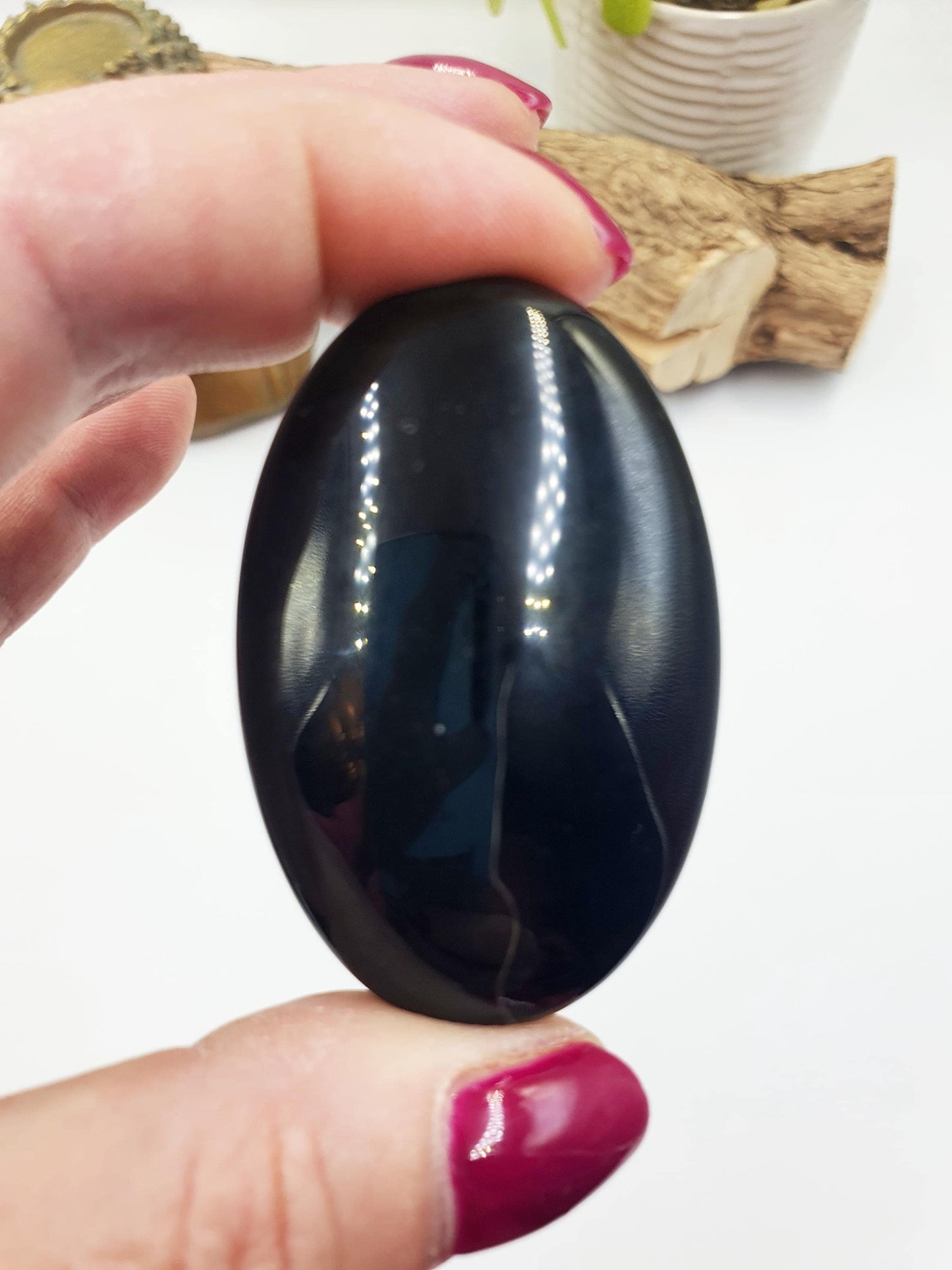 Black Obsidian Palm Stone - Protection & Grounding Healing Crystal - 40g