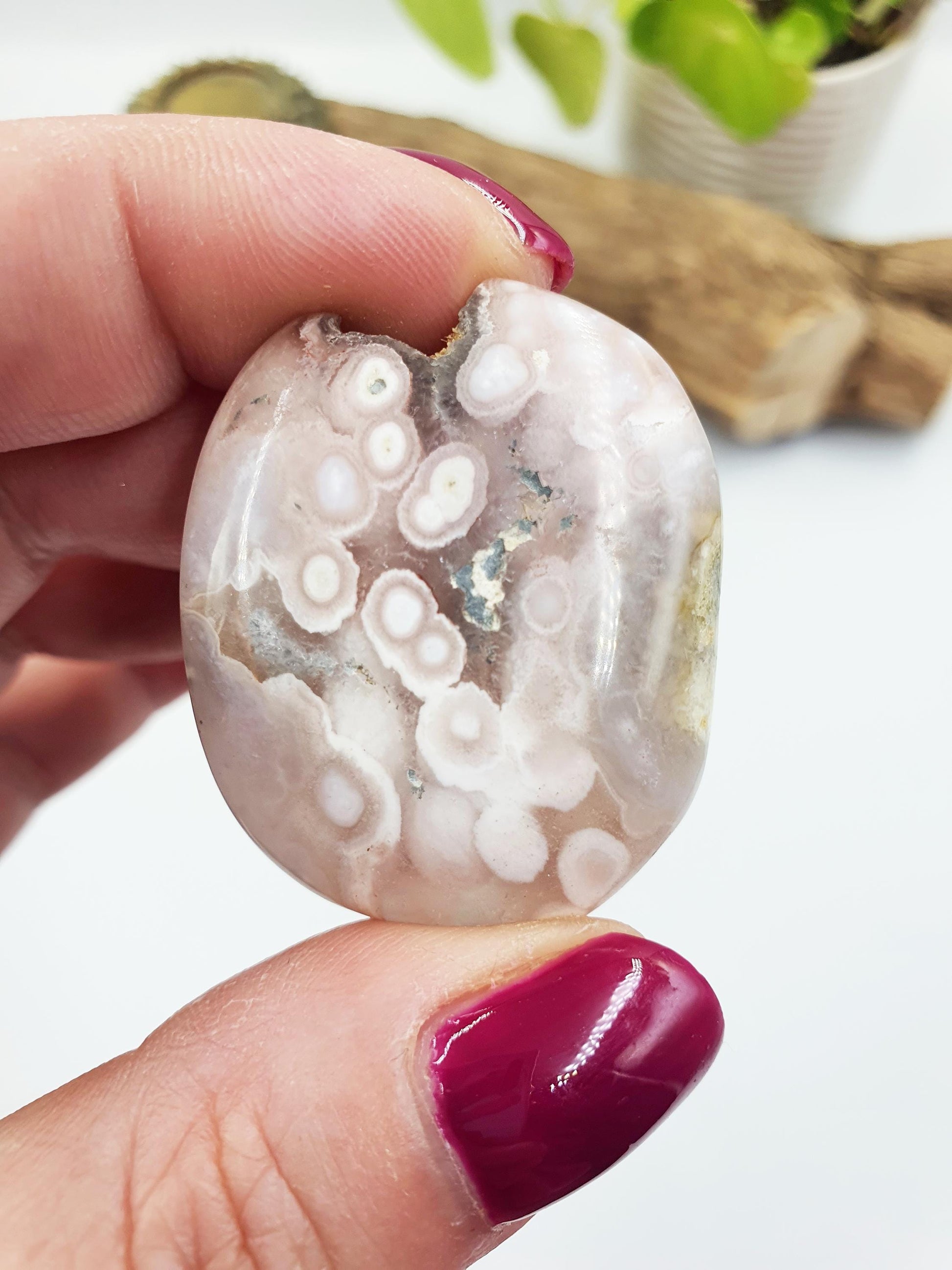 Little Pink Amethyst Palm Stone - Love, Calm & Emotional Healing Crystal, 25g