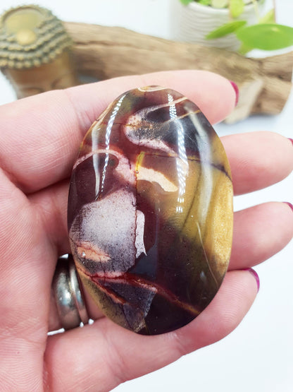 Mookaite Jasper Palm Stone - Grounding and Vitality Healing Crystal, 65g