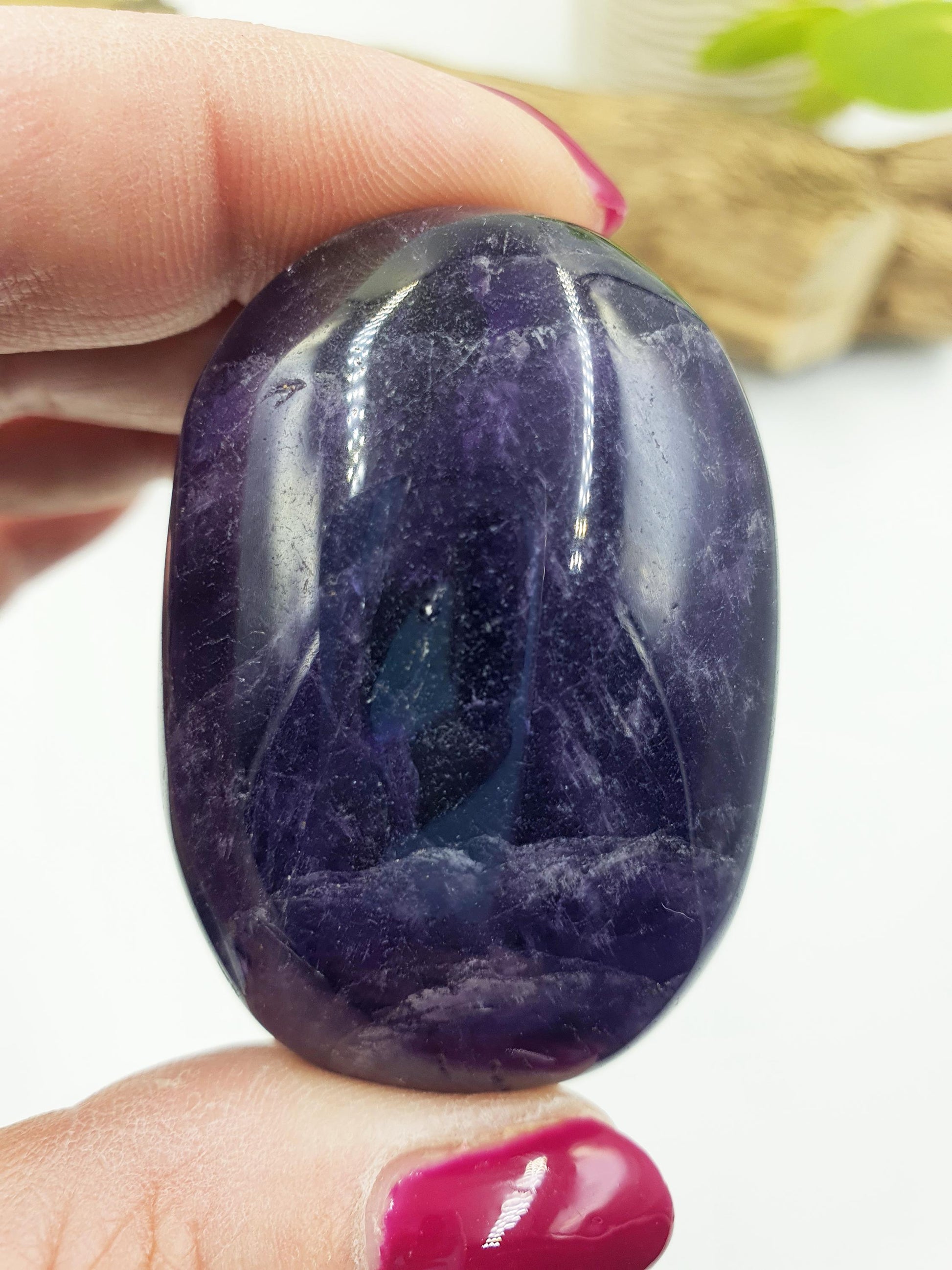 Amethyst Palm Stone - Calming & Spiritual Healing Crystal - 70g