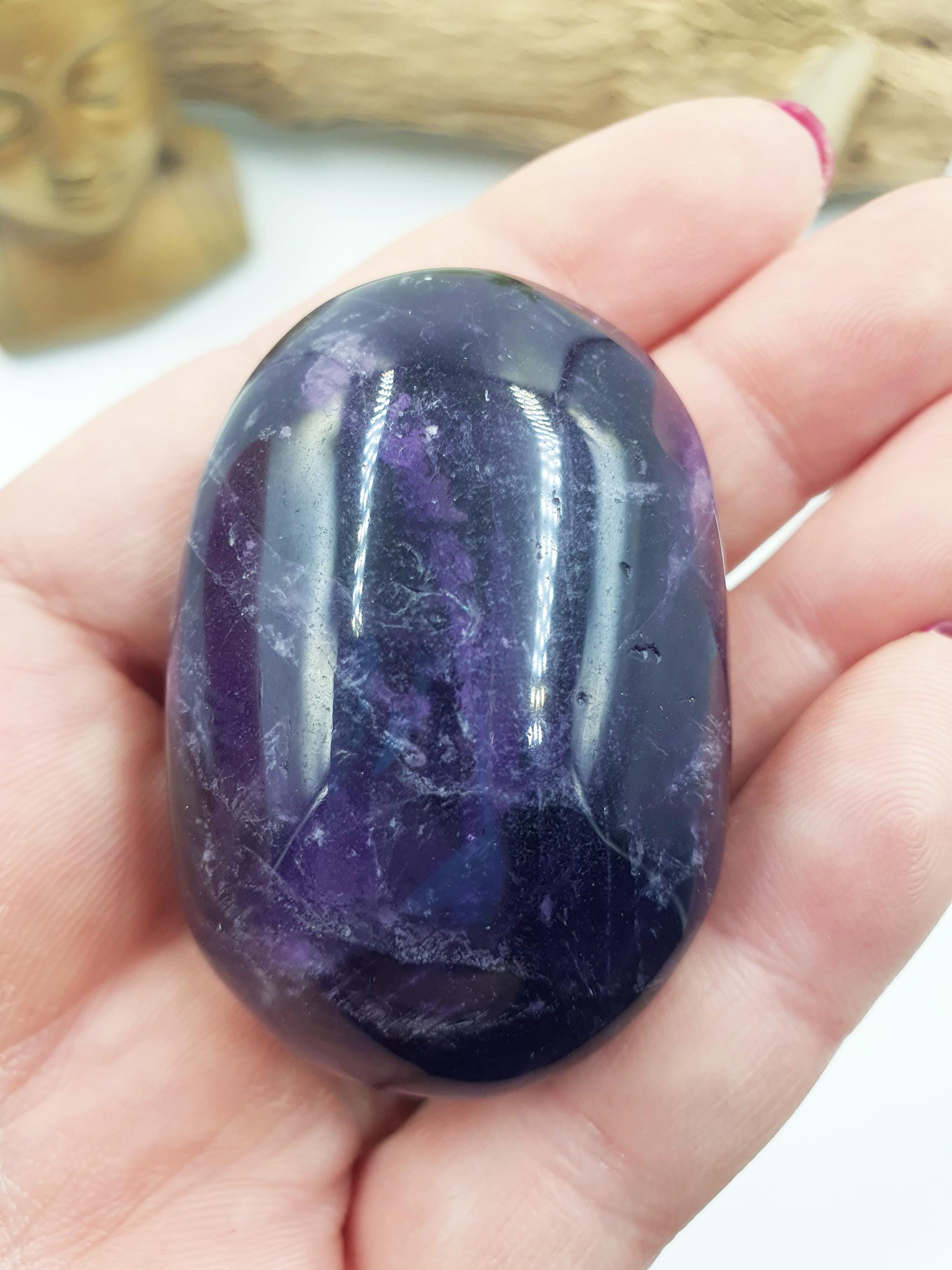 Amethyst Palm Stone - Calming & Spiritual Healing Crystal - 70g