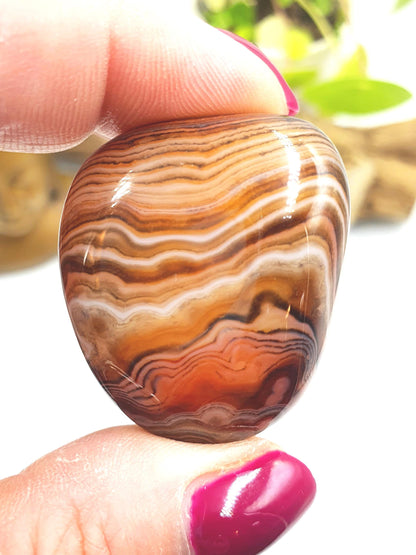 Little Sardonyx Palm Stone - Strength & Protection Healing, 35g