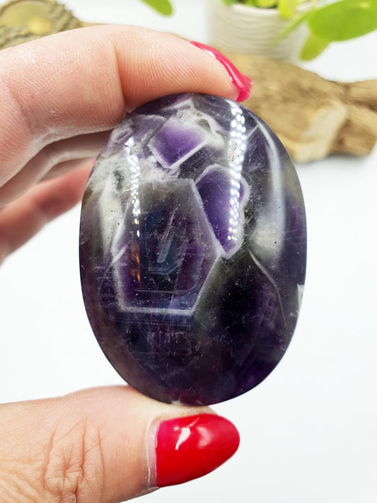 Dream Amethyst Palm Stone - Intuition & Spiritual Protection Crystal - 90g