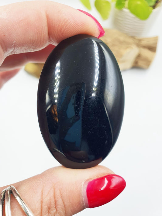 Black Obsidian Palm Stone - Protection & Grounding Healing Crystal - 40g