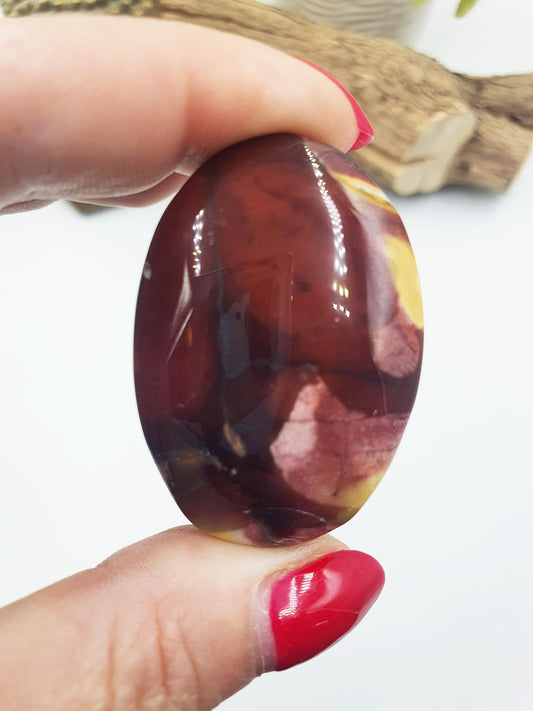Small Mookaite Jasper Palm Stone - Grounding and Vitality Healing Crystal, 35g