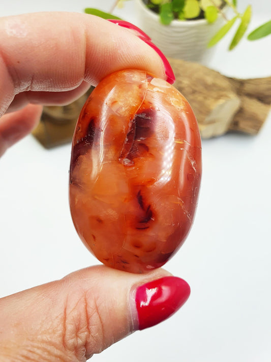 Carnelian Palm Stone - Vitality & Creative Healing Crystal - 55g