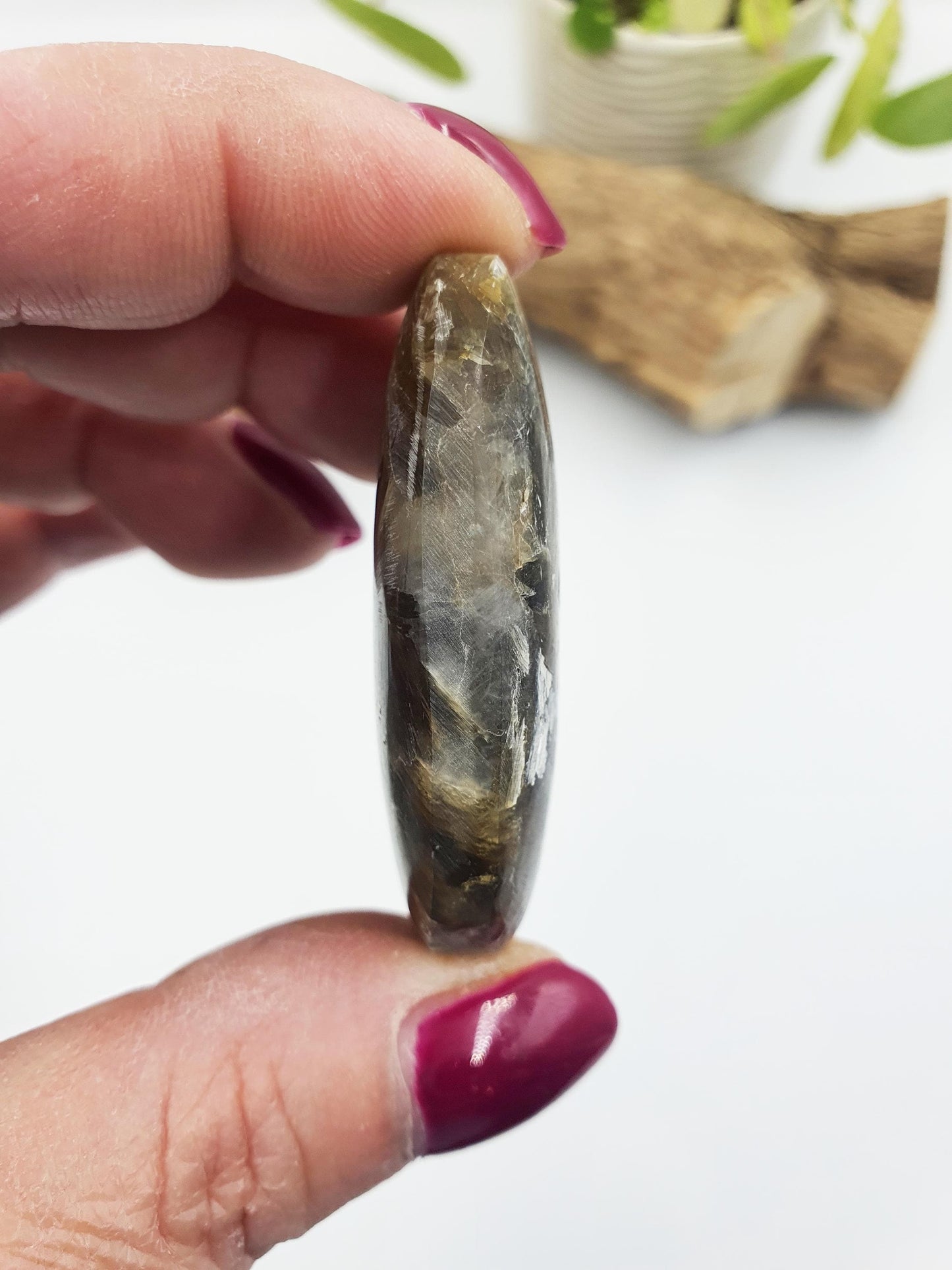 Muscovite (Golden Mica) Palm Stone - Uplifting & Protective Healing Crystal, 35g