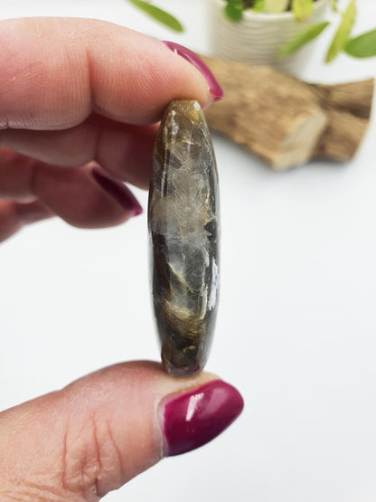 Muscovite (Golden Mica) Palm Stone - Uplifting & Protective Healing Crystal, 35g