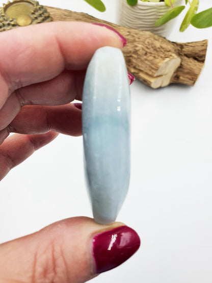 Aquamarine Palm Stone - Calming & Stress Relief Throat Chakra Crystal - 50g