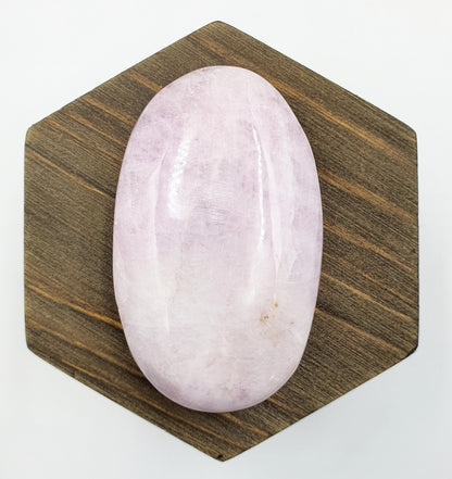 Large Kunzite Crystal Palm Stone - Heart Chakra & Emotional Healing Crystal - 90g