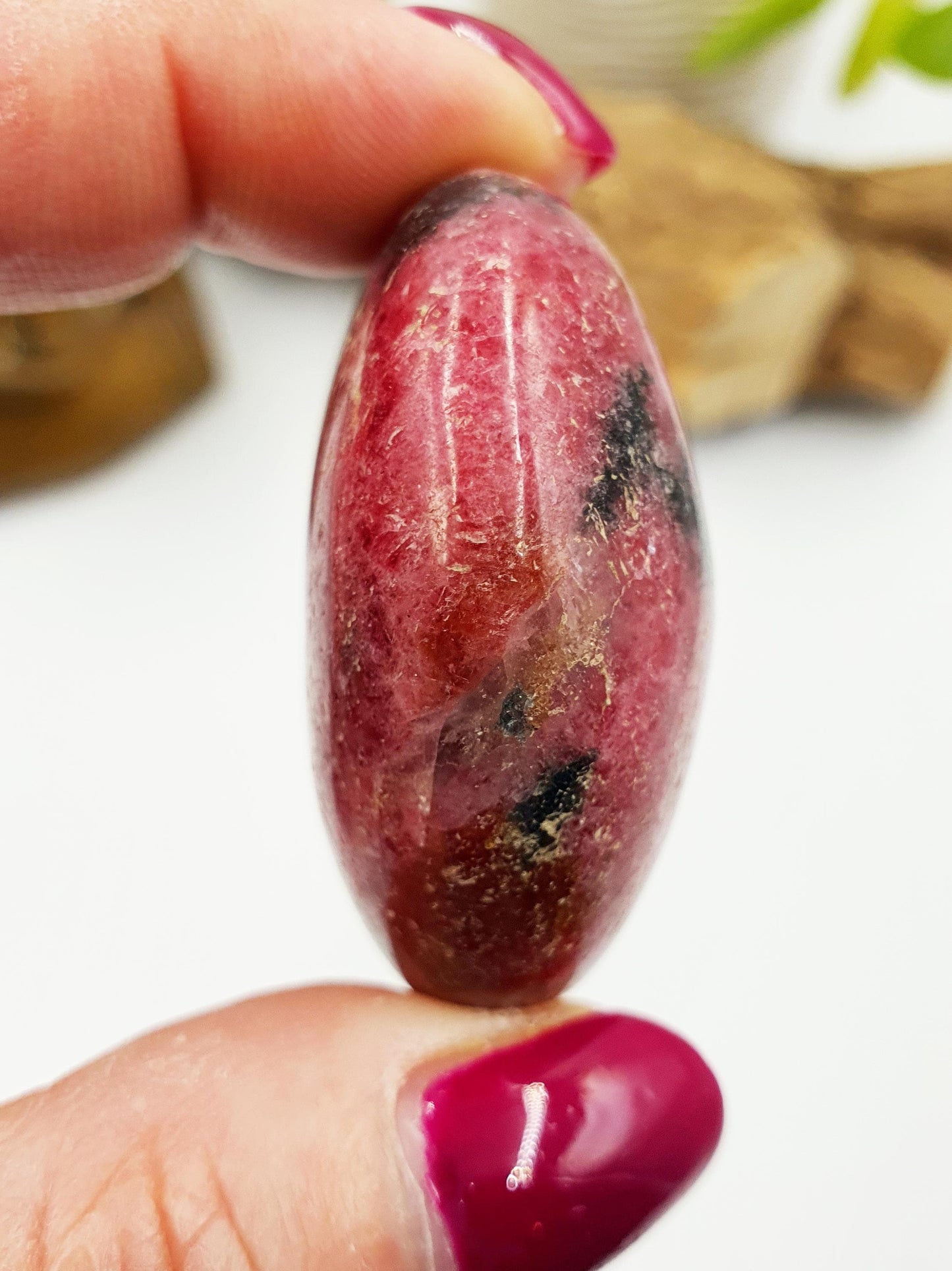 Rhodonite Palm Stone - Emotional Healing & Heart Chakra Crystal - 80g