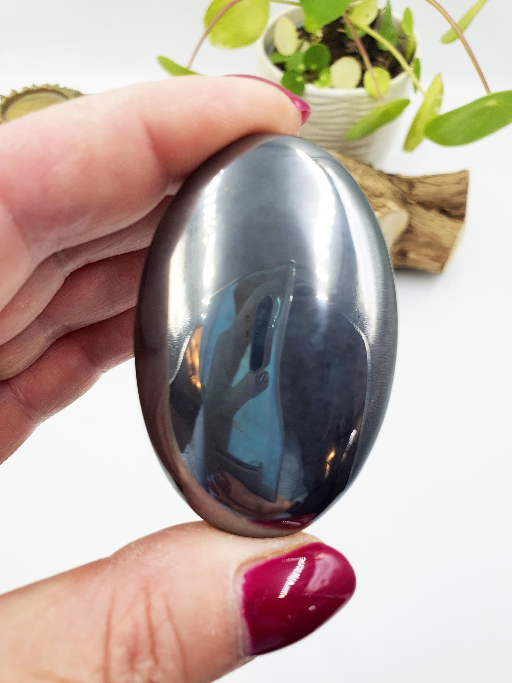 Terahertz Palm Stone – Energy, Focus & Vitality Healing Crystal, 40g