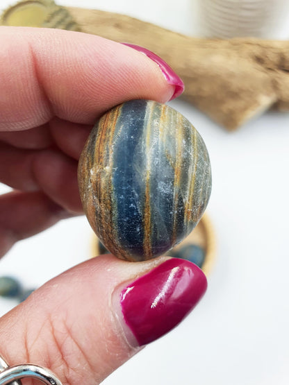Blue Onyx Tumble Stone - Calming & Strength Healing Crystal