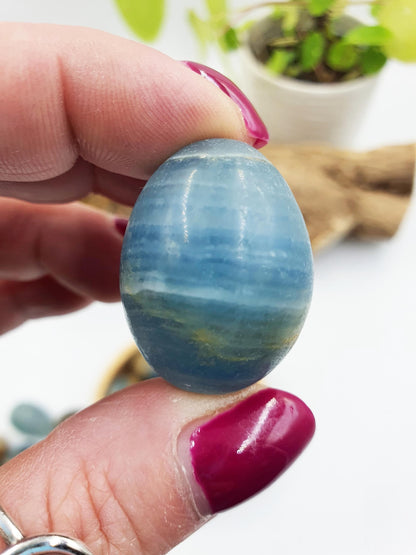 Blue Onyx Tumble Stone - Calming & Strength Healing Crystal