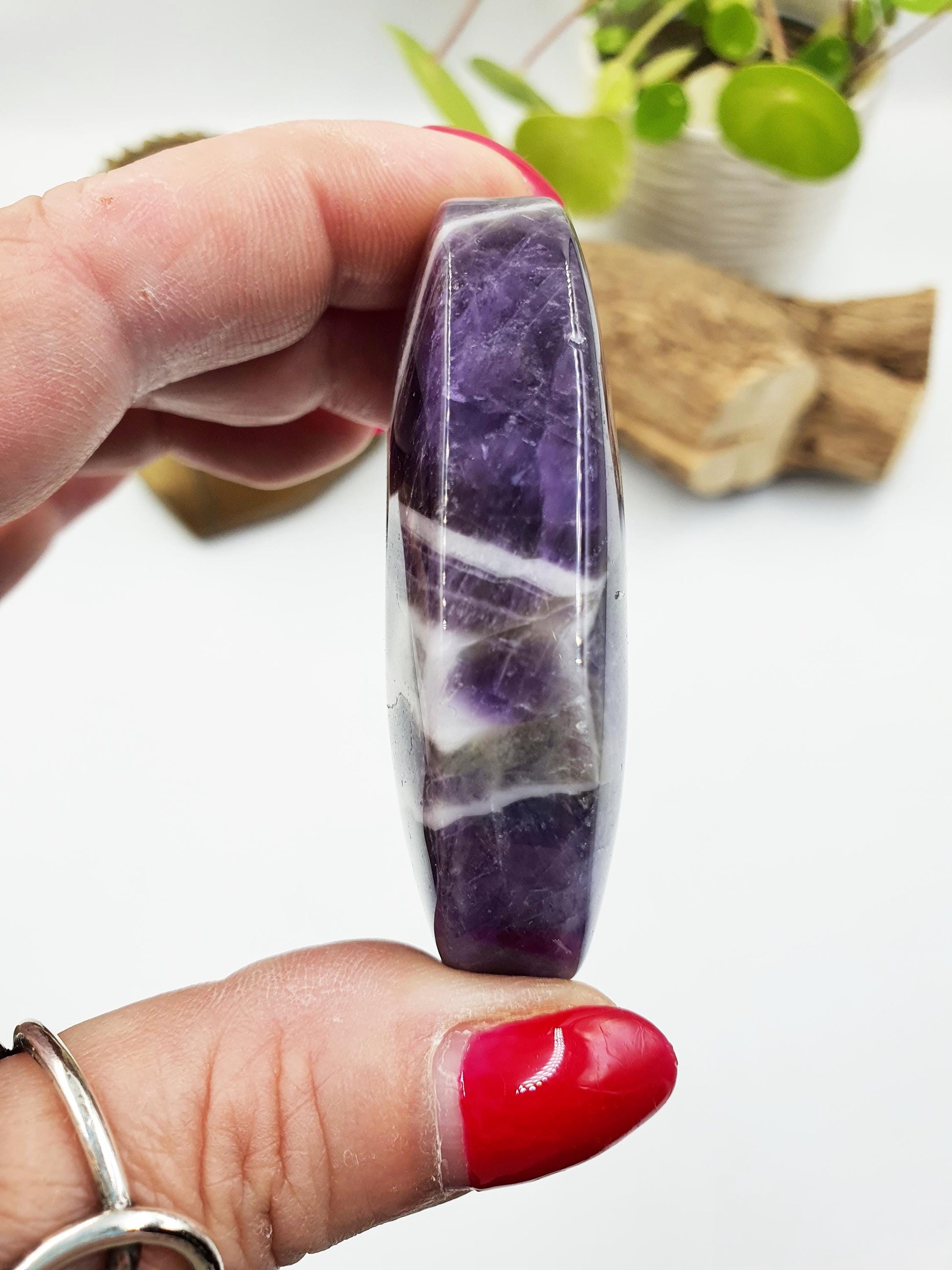 Dream Amethyst Palm Stone - Intuition & Spiritual Protection Crystal - 90g