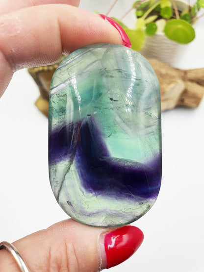 Fluorite Palm Stone - Focus and Clarity Healing Crystal - 110g