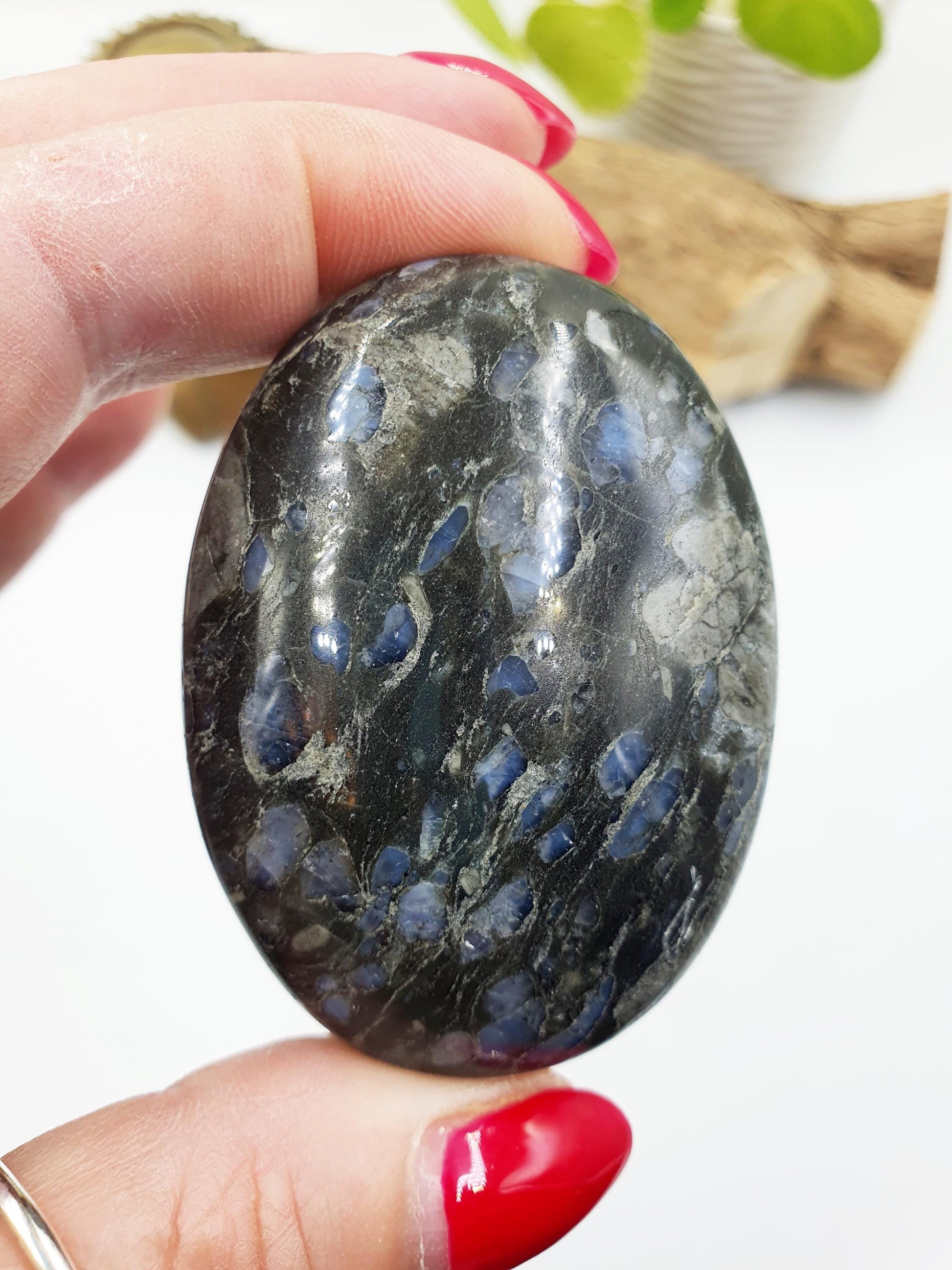Que Sera (Llanite) Palm Stone - Uplifting & High Vibration Healing Crystal - 100g