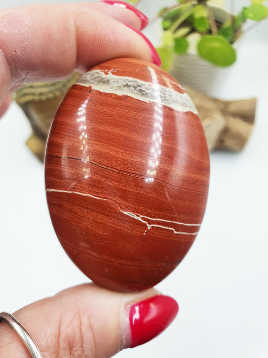 Red Jasper Palm Stone - Grounding & Strength Root Chakra Crystal - 110g