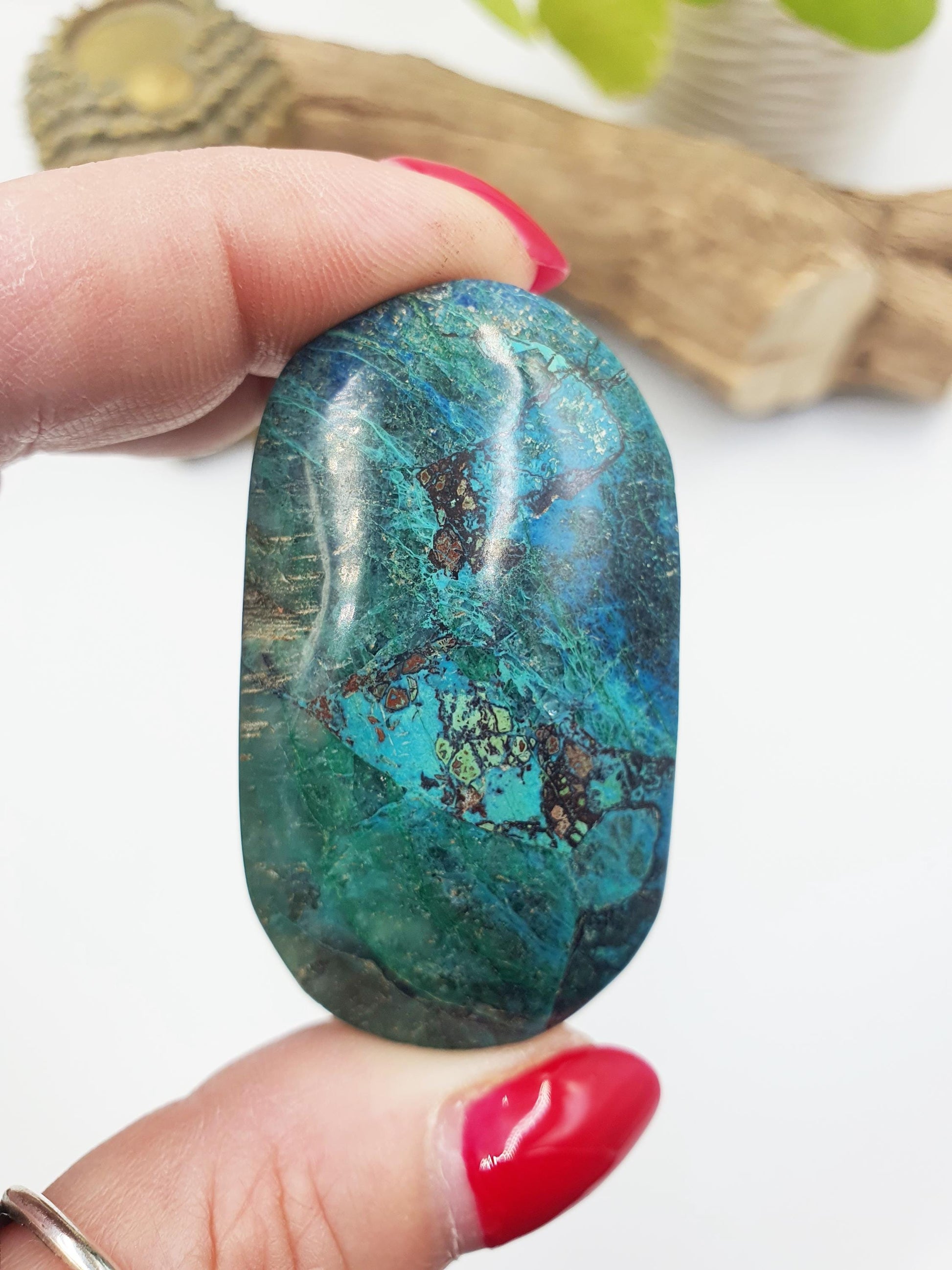 Phoenix Turquoise Palm Stone: Reiki and Meditation Crystal, 50g
