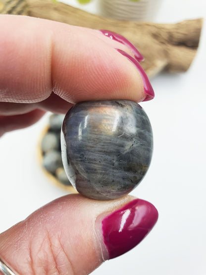 Labradorite Tumble Stones – Intuition, Protection & Transformation Healing Crystals, approx 2-3cm