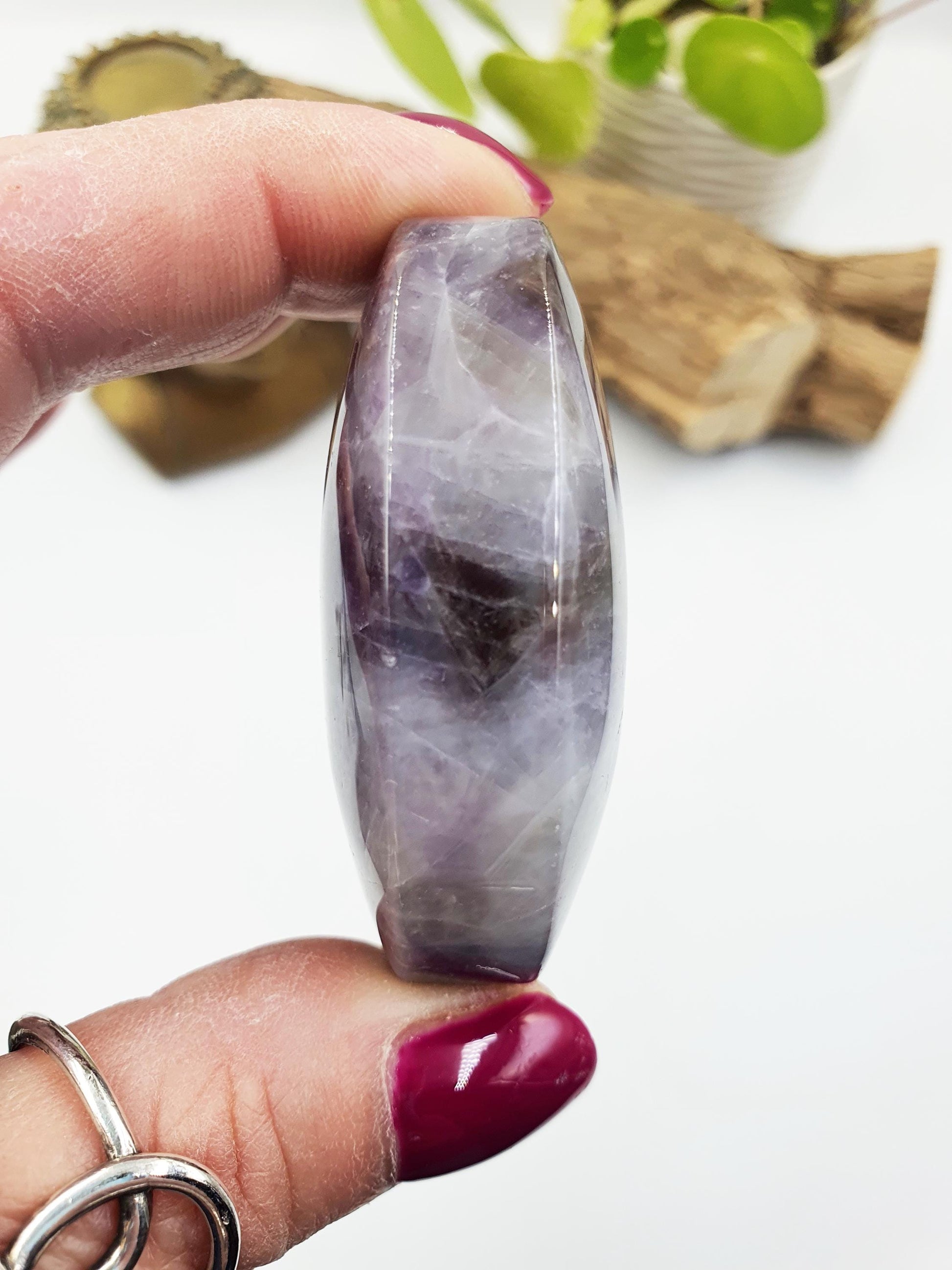Dream Amethyst Palm Stone - Intuition & Spiritual Protection Crystal - 80g