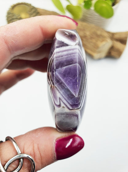 Dream Amethyst Palm Stone - Intuition & Spiritual Protection Crystal - 80g