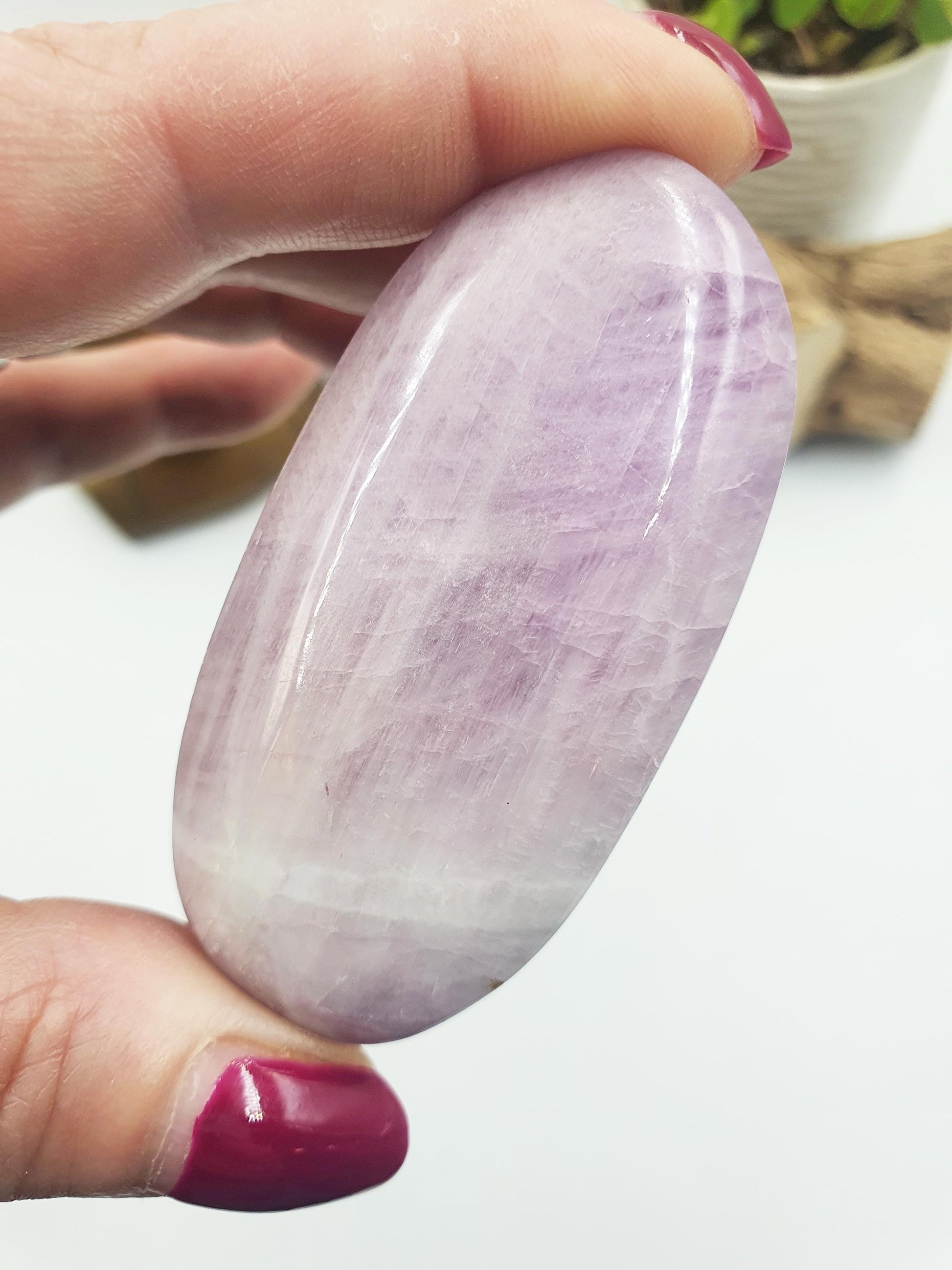 Flashy Kunzite Crystal Palm Stone - Heart Chakra & Emotional Healing Crystal, 80g