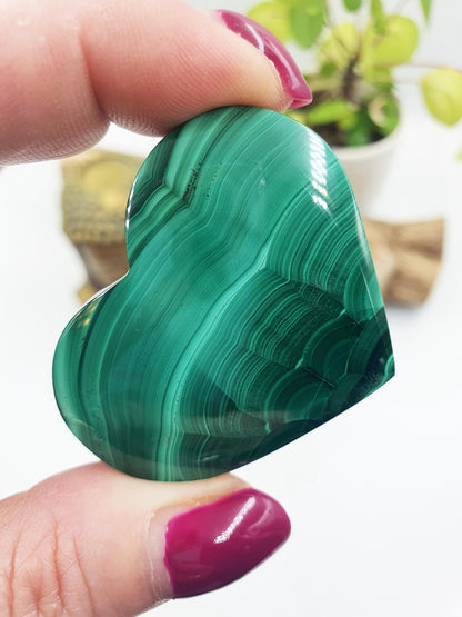 Malachite Crystal Heart – Transformation, Protection & Emotional Healing Crystal Puff Heart Carving, 50g