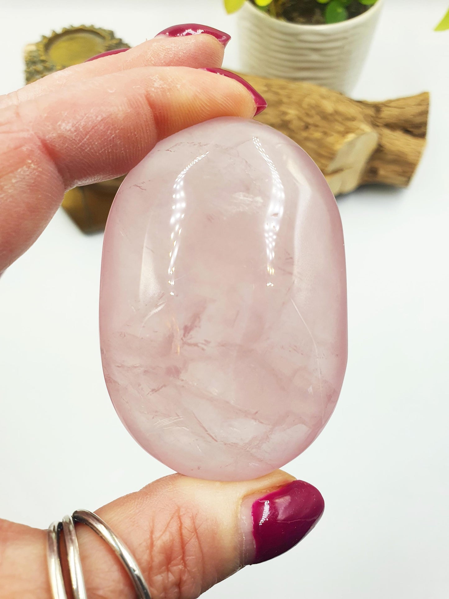 Large Rose Quartz Palm Stone - Love & Compassion Healing Crystal, 115g