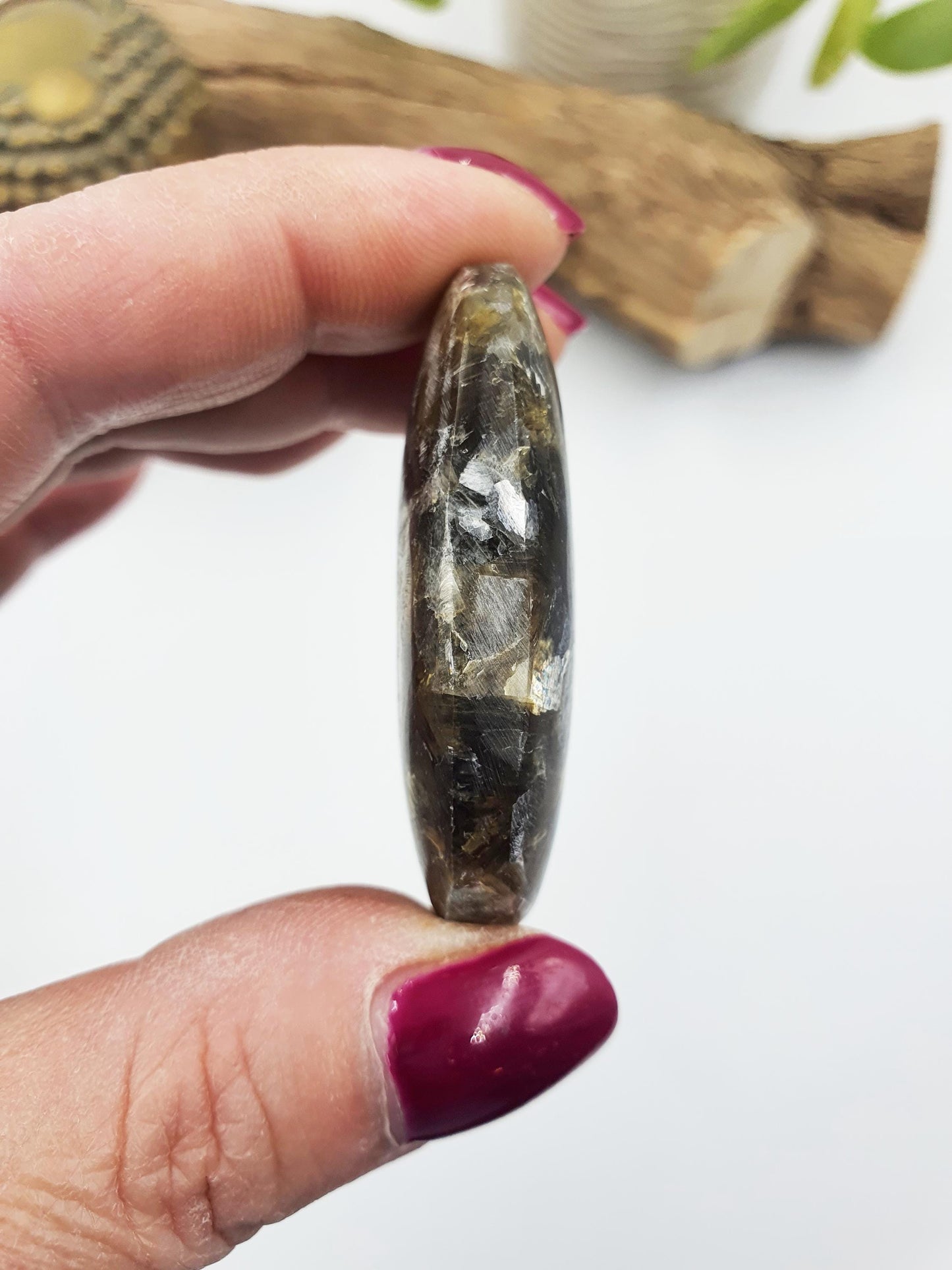 Muscovite (Golden Mica) Palm Stone - Uplifting & Protective Healing Crystal, 35g