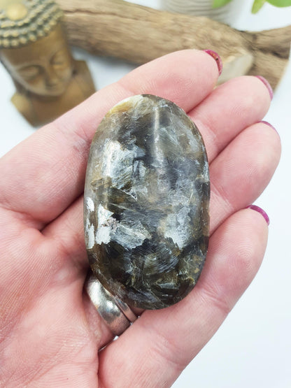 Muscovite (Golden Mica) Palm Stone - Uplifting & Protective Healing Crystal, 35g