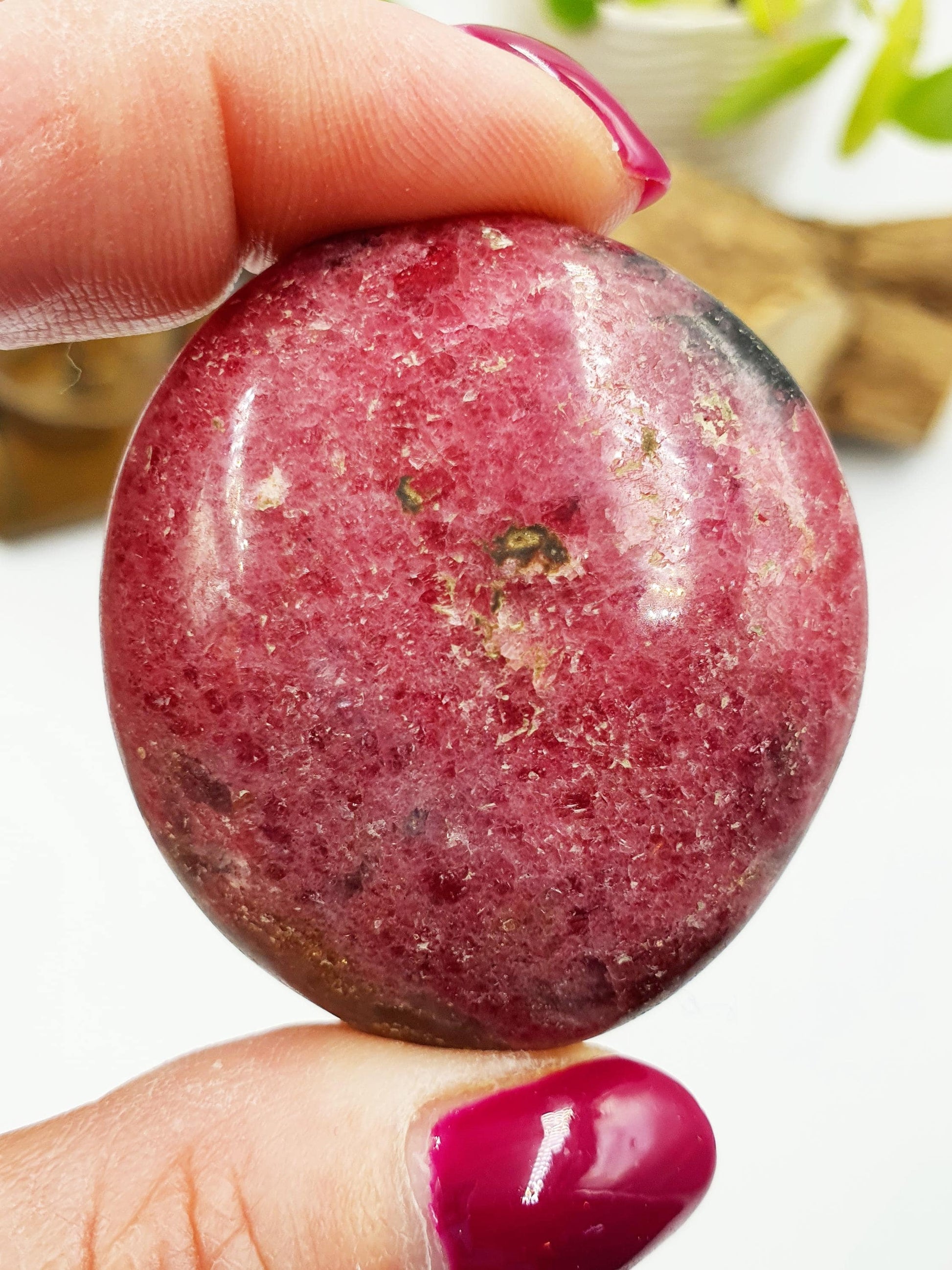 Rhodonite Palm Stone - Emotional Healing & Heart Chakra Crystal - 80g