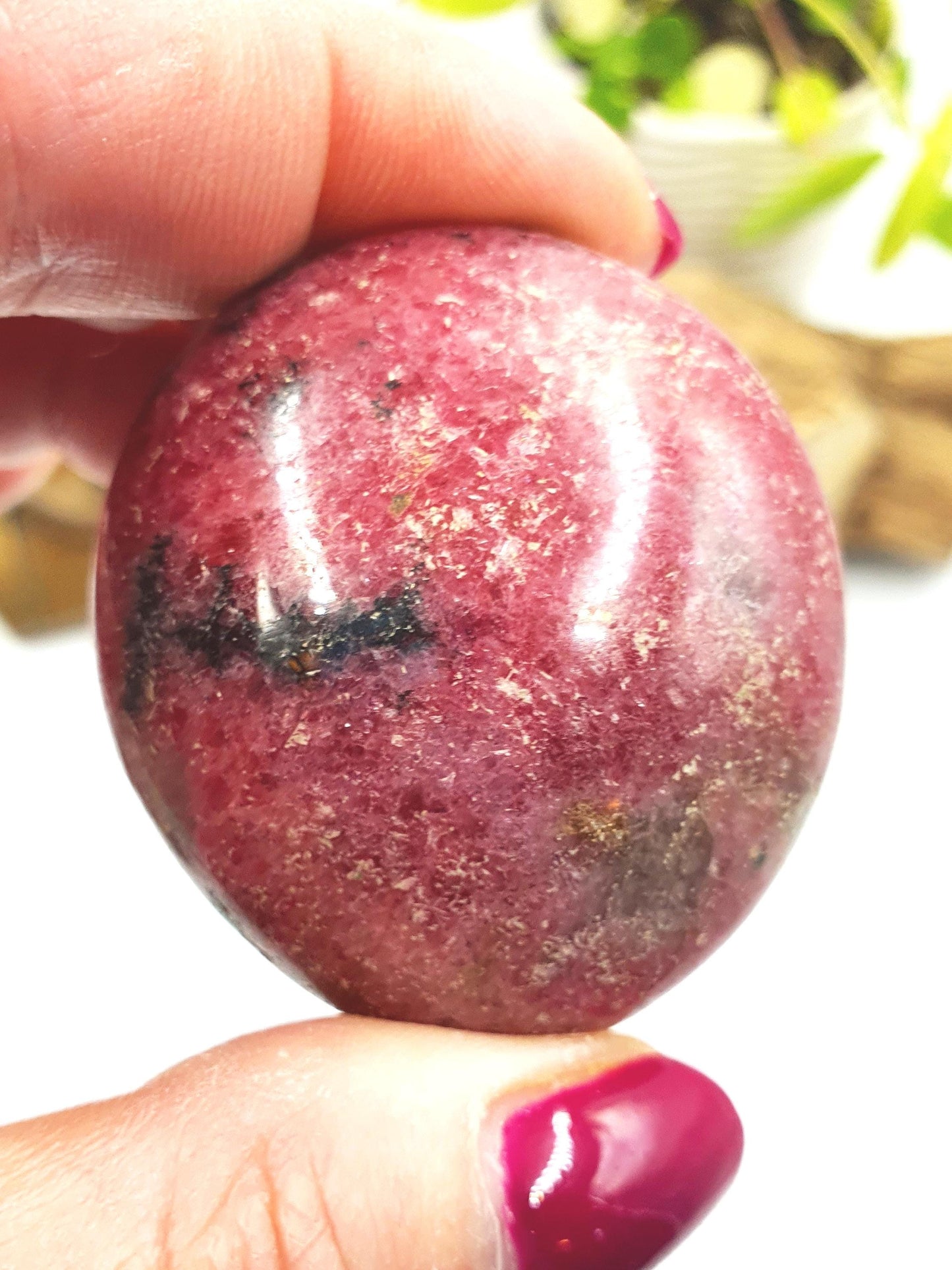 Rhodonite Palm Stone - Emotional Healing & Heart Chakra Crystal - 80g