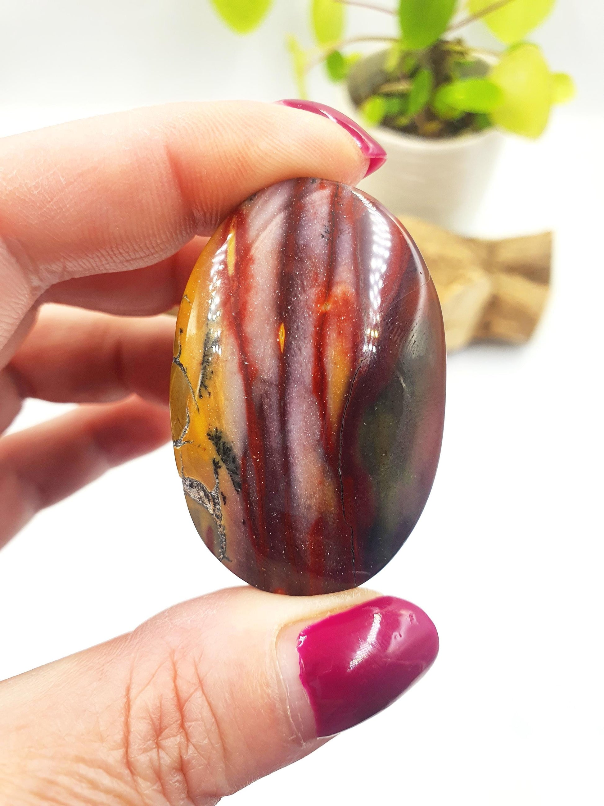 Mookaite Jasper Palm Stone - Grounding and Vitality Healing Crystal - 40g
