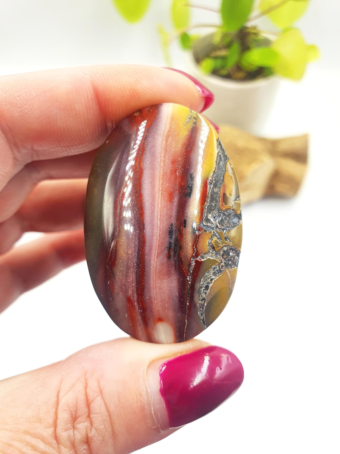 Mookaite Jasper Palm Stone - Grounding and Vitality Healing Crystal - 40g