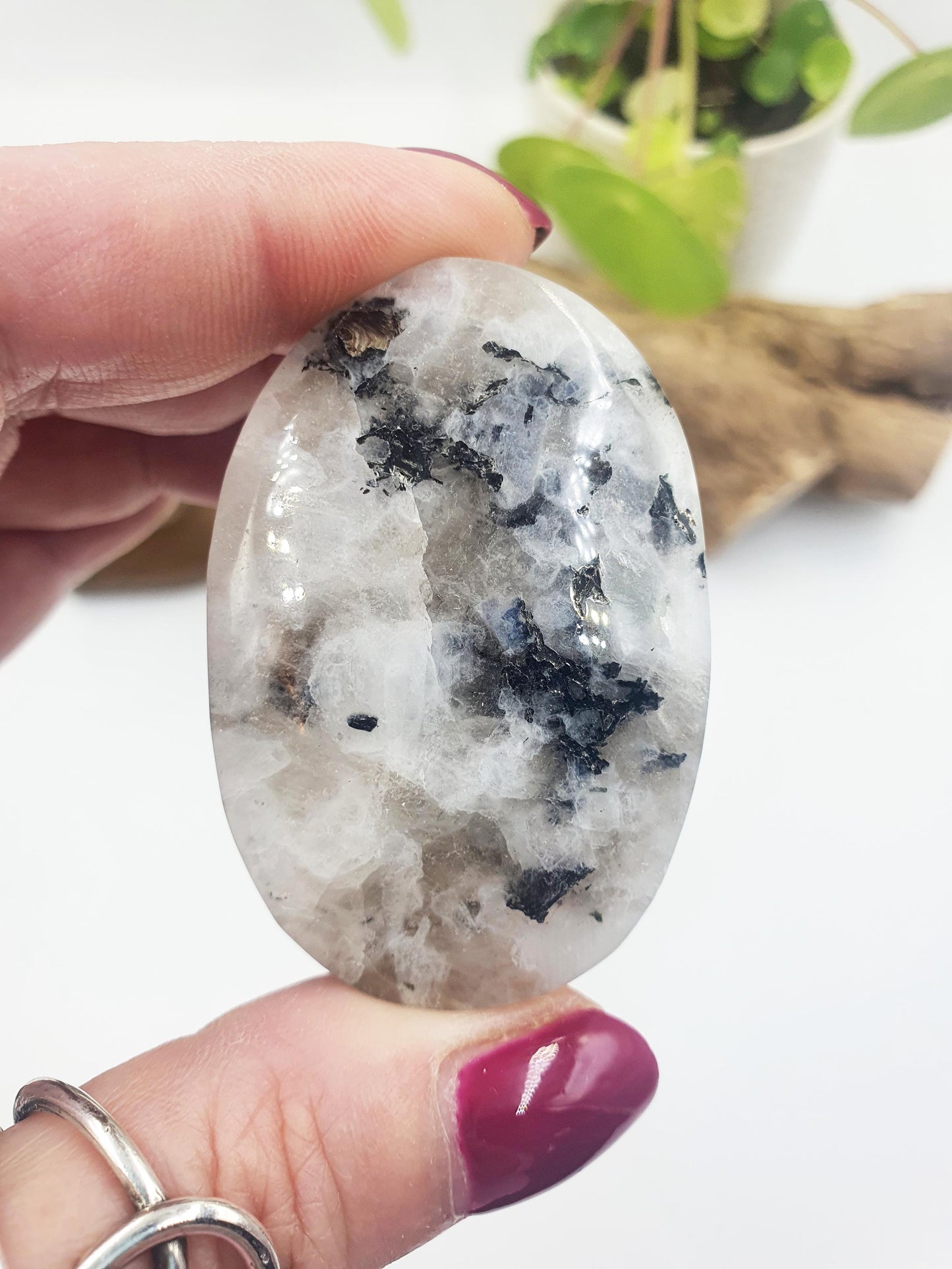 Rainbow Moonstone Palm Stone – Intuition, Balance & Feminine Energy Healing Crystal, 45g
