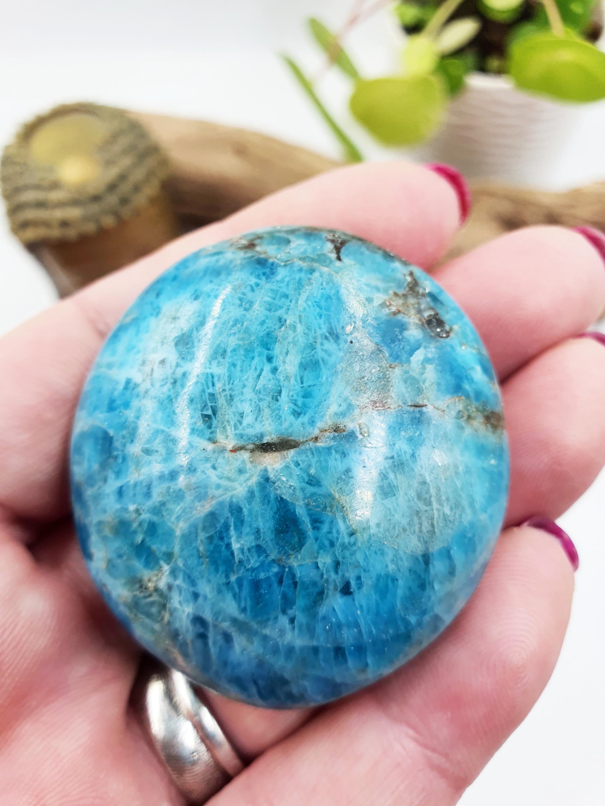 Blue Apatite Palm Stone - Motivation & Focus Healing Crystal - 80g