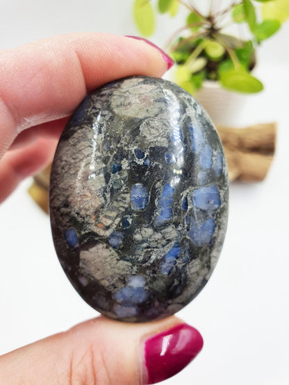 Que Sera (Llanite) Palm Stone - Uplifting & High Vibration Healing Crystal - 100g