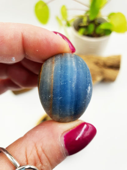 Blue Onyx Tumble Stone - Calming & Strength Healing Crystal