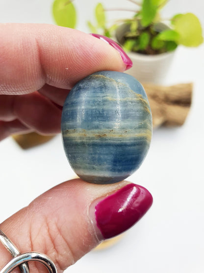 Blue Onyx Tumble Stone - Calming & Strength Healing Crystal