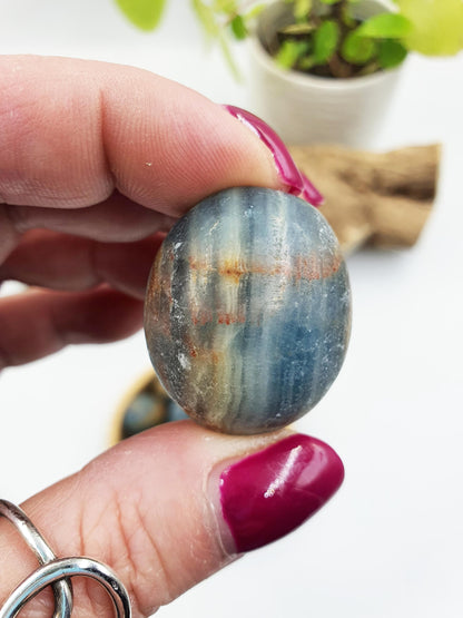 Blue Onyx Tumble Stone - Calming & Strength Healing Crystal