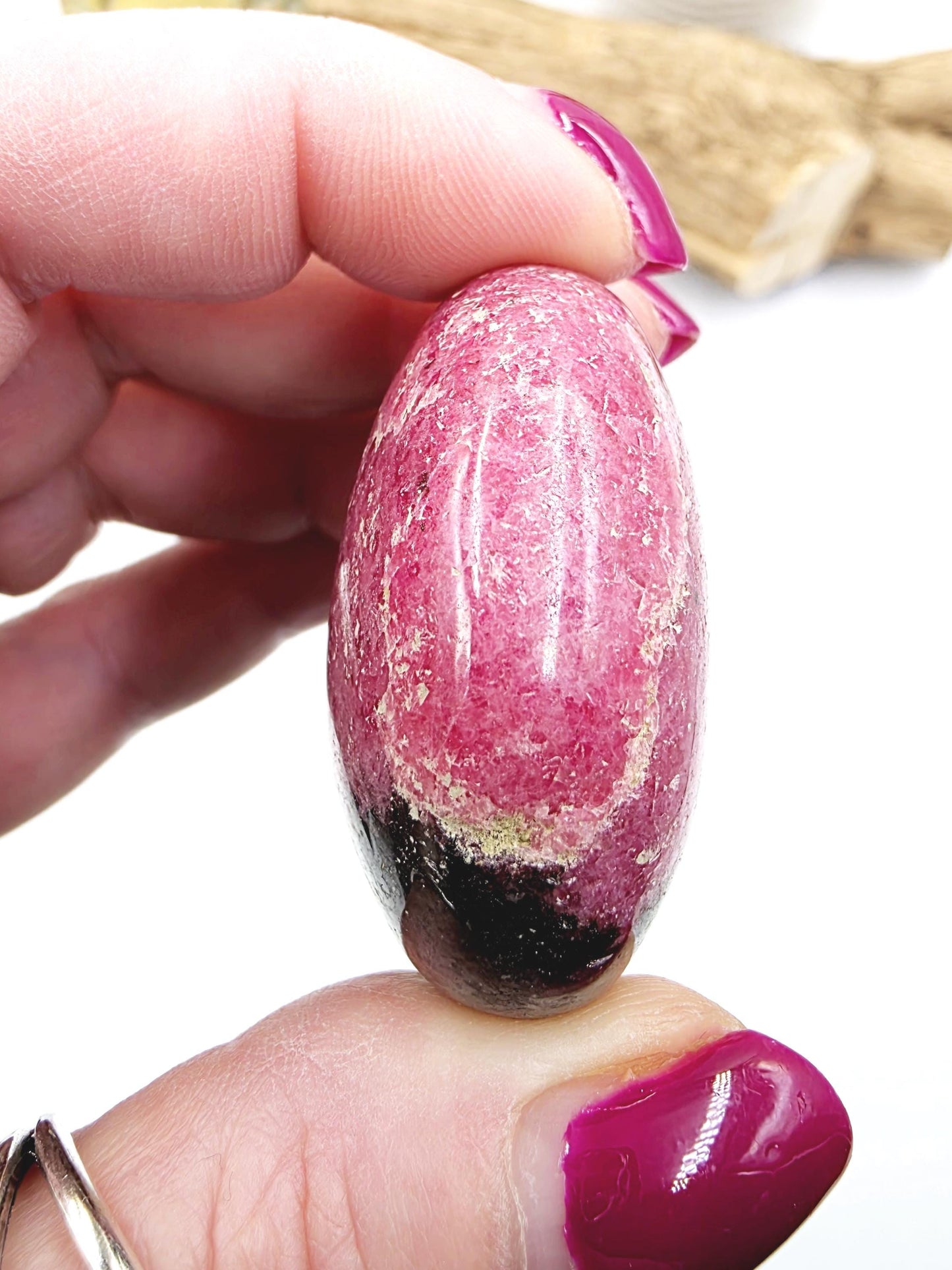 Rhodonite Palm Stone - Emotional Healing & Heart Chakra Crystal - 95g