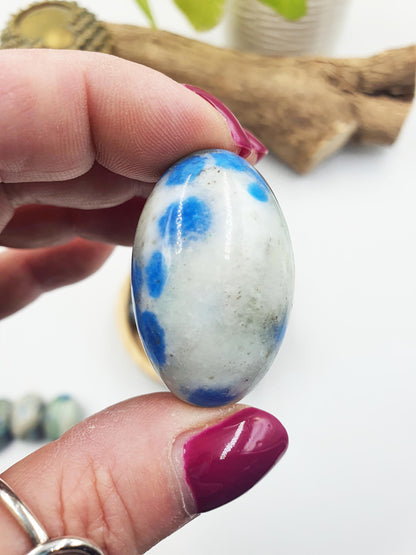 K2 Jasper Tumble Stones – Balance, Insight & Grounding Healing Crystals (Azurite in Granite), 3-4cm