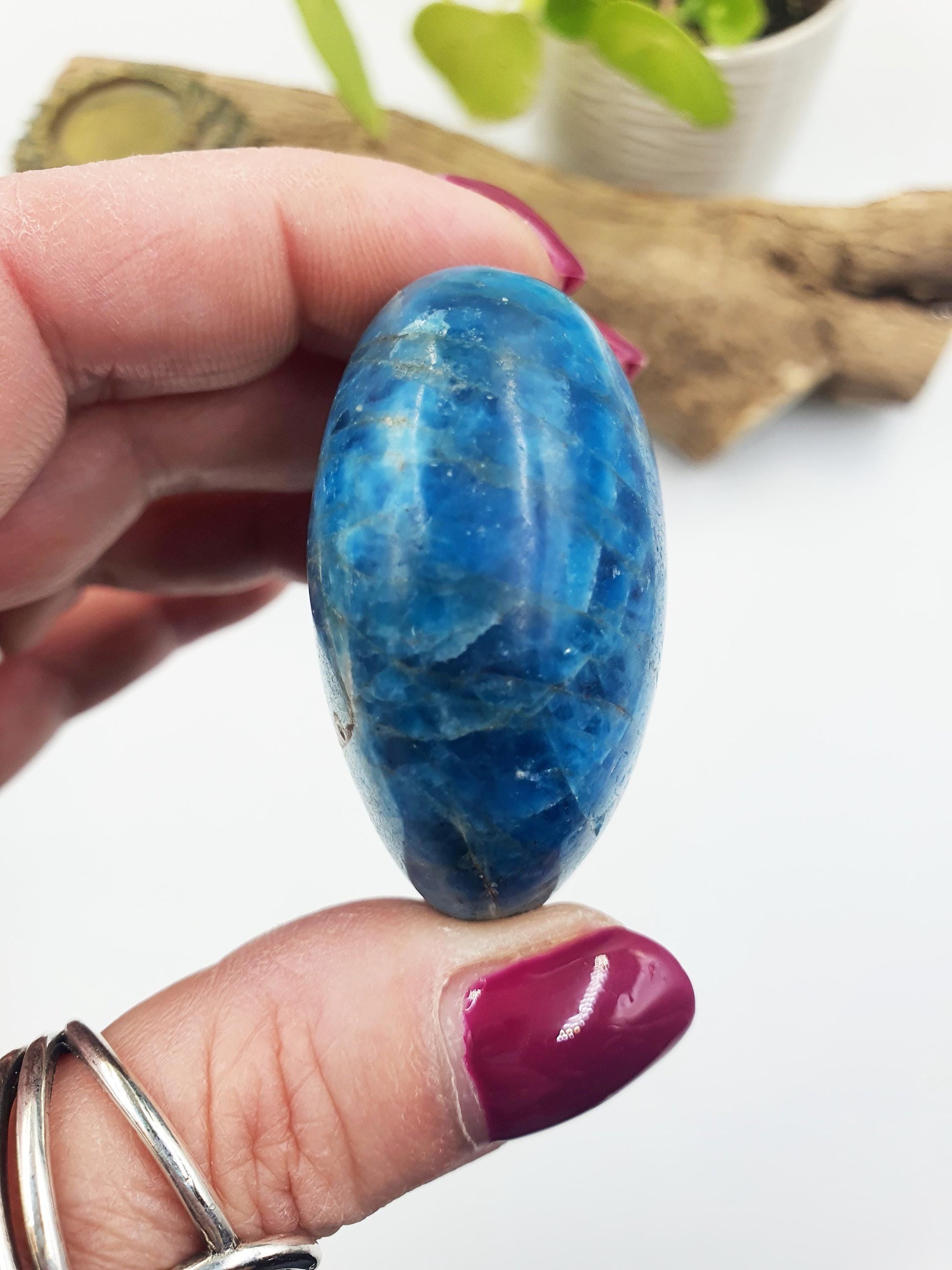 Blue Apatite Palm Stone - Motivation & Focus Healing Crystal - 100g