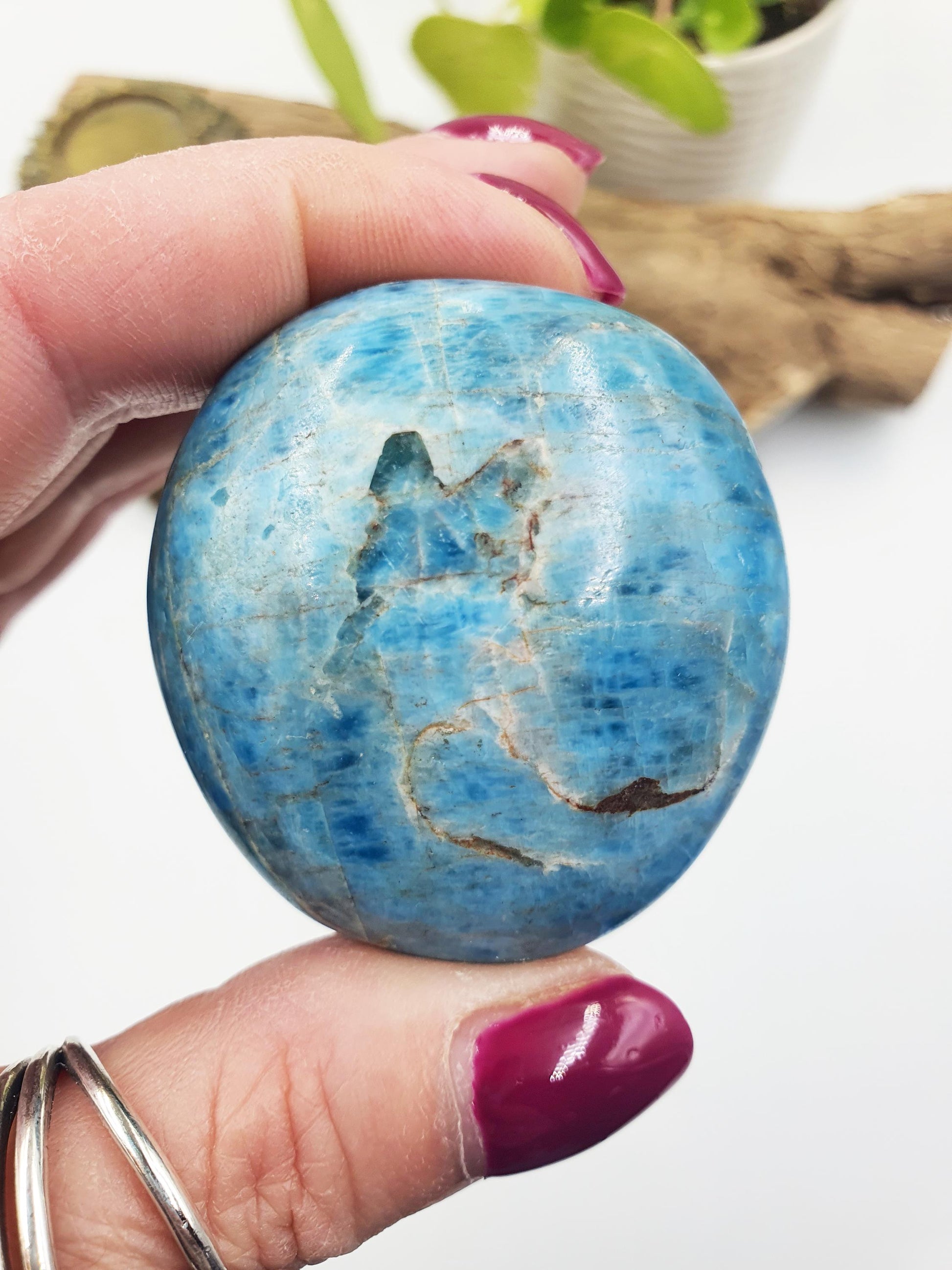 Blue Apatite Palm Stone - Motivation & Focus Healing Crystal - 100g
