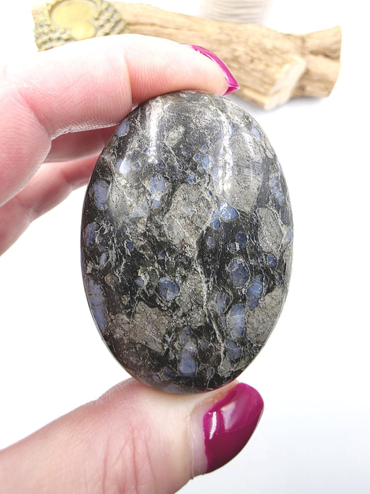 Que Sera (Llanite) Palm Stone - Uplifting & High Vibration Healing Crystal, 100g