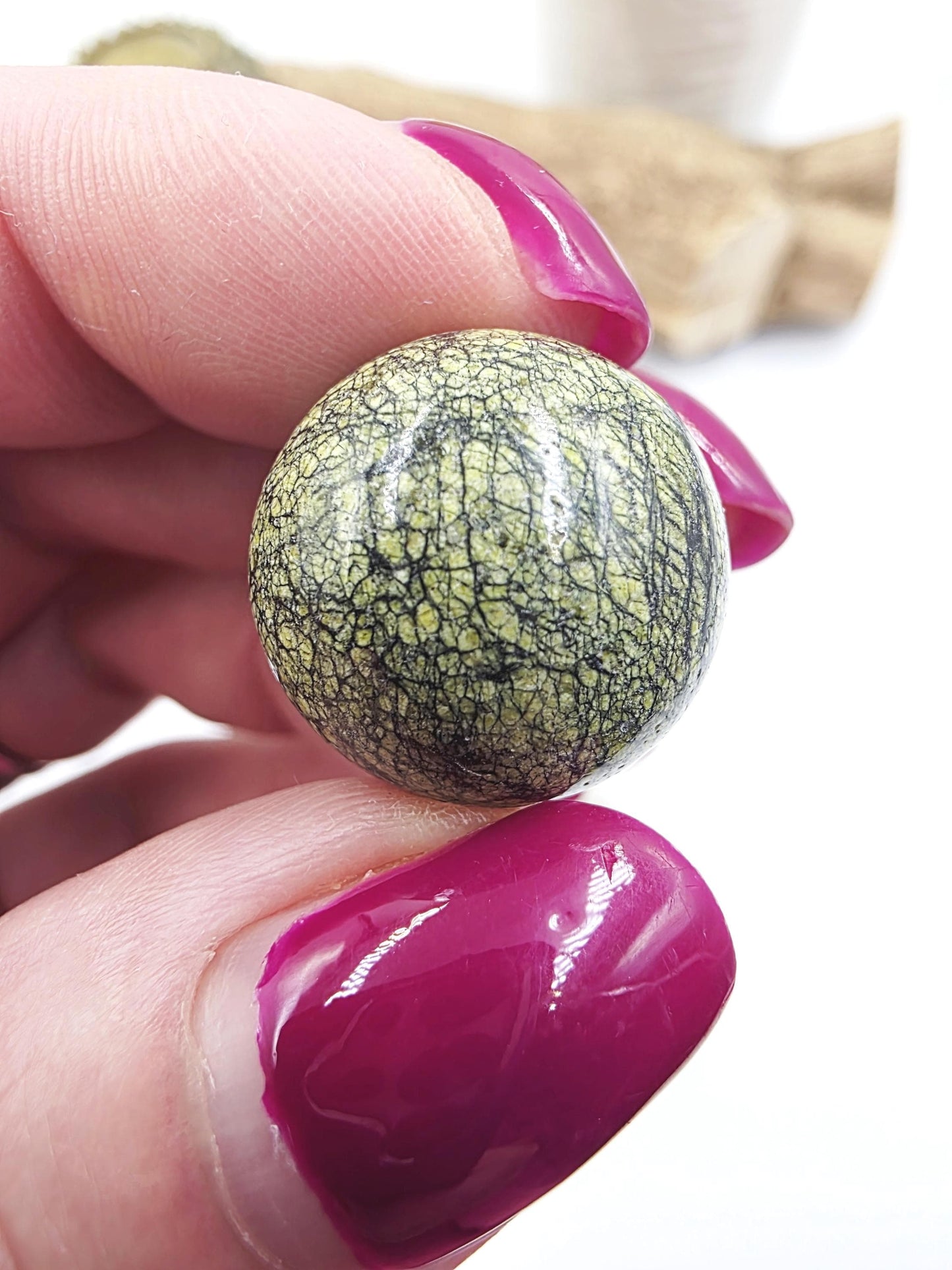Serpentine Mini Crystal Sphere – Healing, Protection & Emotional Balance Gemstone, 20mm